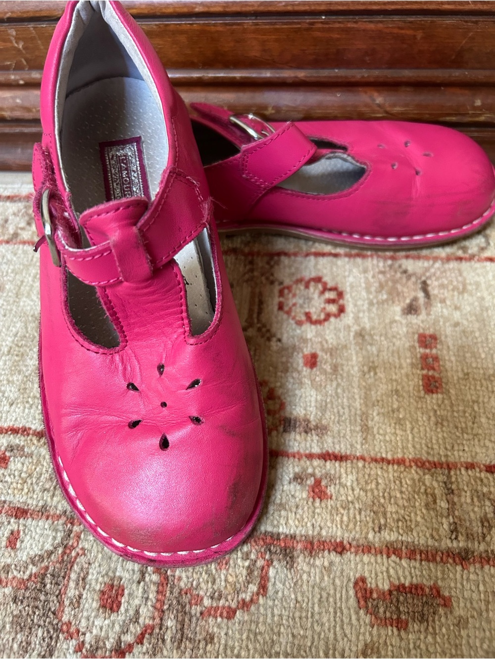 L’Amour Pink Girls Dress Shoes.